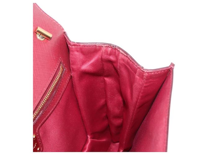 Borsa a Spalla Vala Chain in Pelle Bordeaux e Oro Auth 153977 di Salvatore Ferragamo D'oro Bordò - vista 19
