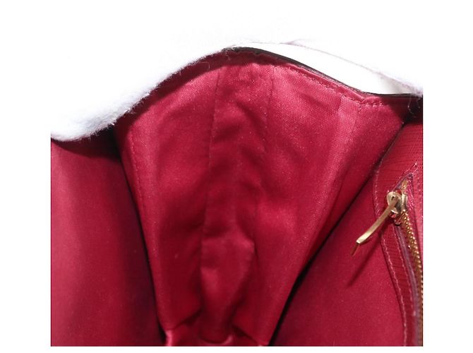 Borsa a Spalla Vala Chain in Pelle Bordeaux e Oro Auth 153977 di Salvatore Ferragamo D'oro Bordò - vista 20