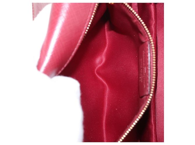 Borsa a Spalla Vala Chain in Pelle Bordeaux e Oro Auth 153977 di Salvatore Ferragamo D'oro Bordò - vista 22