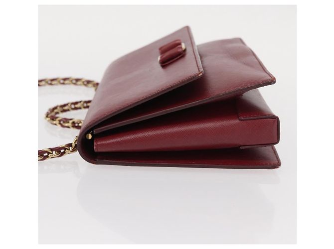 Borsa a Spalla Vala Chain in Pelle Bordeaux e Oro Auth 153977 di Salvatore Ferragamo D'oro Bordò - vista 4