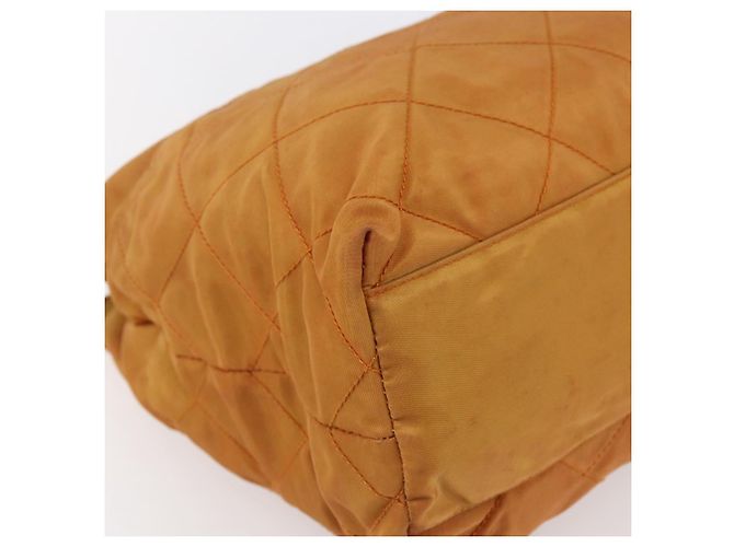 Borsa a Spalla con Catena Prada in Nylon Arancione Oro Auth bs31177 D'oro - vista 16