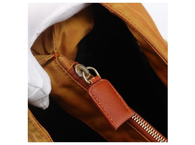 Borsa a Spalla con Catena Prada in Nylon Arancione Oro Auth bs31177 D'oro - vista 18