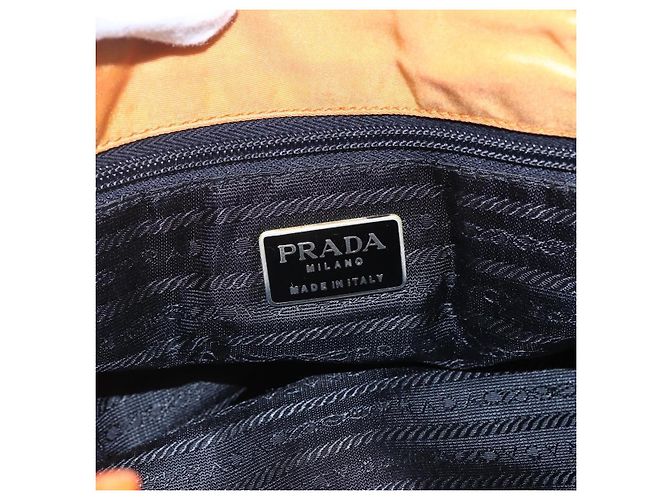 Borsa a Spalla con Catena Prada in Nylon Arancione Oro Auth bs31177 D'oro - vista 19