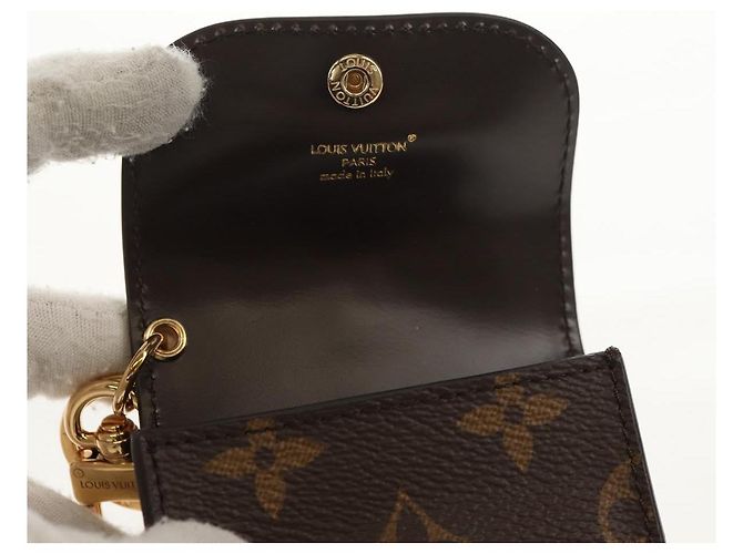 LOUIS VUITTON Monogram LV Charm Monogram Carino Marrone M01561 LV Auth 144001SM Monogramma - vista 15