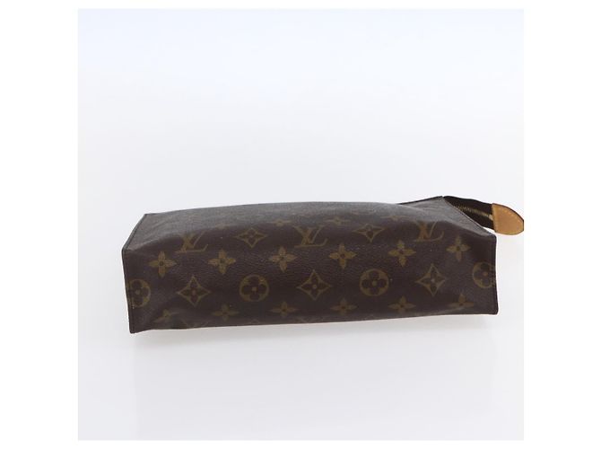 LOUIS VUITTON Poche Toilette Monogram 26 M47542 LV Auth kk587 Monograma - vista 6
