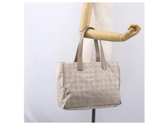 CHANEL Nuova Borsa Tote da Viaggio Nylon Beige Oro CC Auth mr1575 D'oro - vista 23