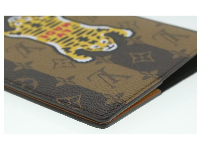 COUVERTURE DE CARNET STRIPE NIGO QUVERTURE LOUIS VUITTON BRUN NOIR GI0720 Auth 38082SM Marron - vue 16