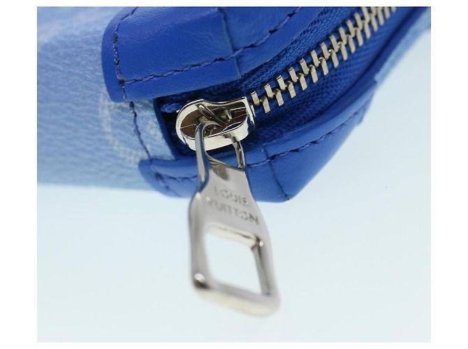 LOUIS VUITTON Pochette Soft Trunk Monogram Clouds Blu M45440 Auth 43556SM Bianco - vista 17