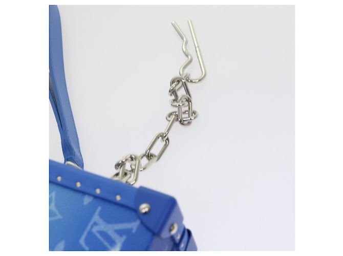 LOUIS VUITTON Monedero Trunk Monogram Clouds Azul M20403 LV Auth 61941SM Blanco - vista 15