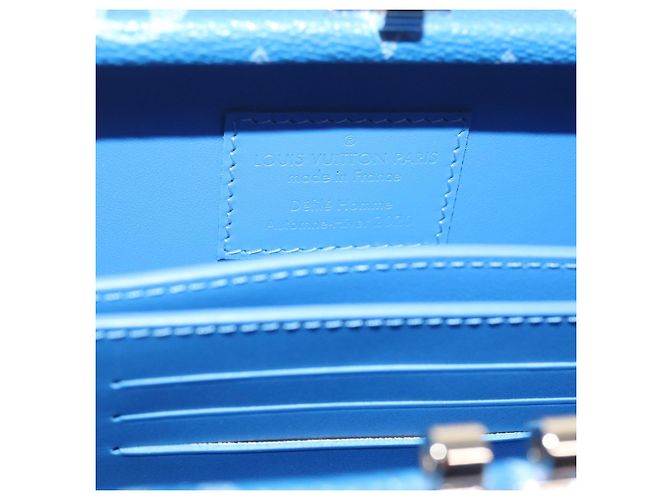LOUIS VUITTON Monedero Trunk Monogram Clouds Azul M20403 LV Auth 61941SM Blanco - vista 20