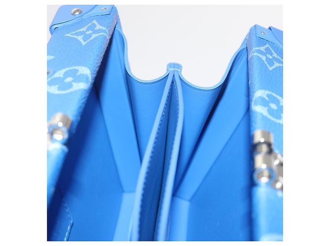 LOUIS VUITTON Monedero Trunk Monogram Clouds Azul M20403 LV Auth 61941SM Blanco - vista 21