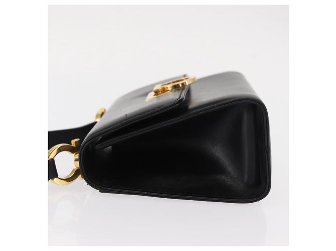 Borsa a Spalla Gancini in Pelle Nera e Oro Salvatore Ferragamo Auth bs31444 Nero D'oro - vista 4