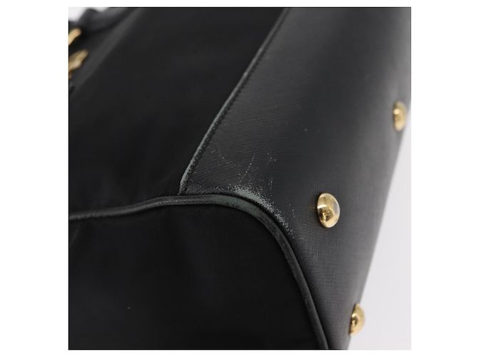 Borsa a mano Gancini in nylon 2 in 1 nera e oro Auth 154686 di Salvatore Ferragamo Nero D'oro - vista 9