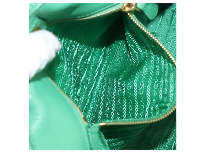 PRADA Borsa a mano in nylon verde oro Auth 154693 D'oro - vista 23