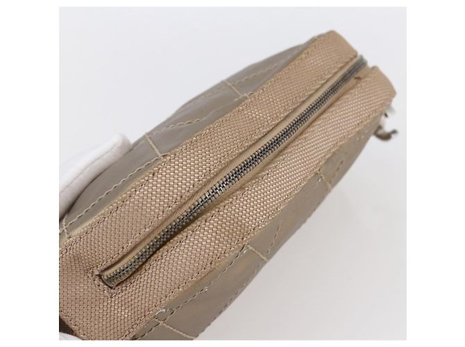 Pochette in pelle CHANEL Paris Biarritz oro CC Auth BA8468 D'oro - vista 5