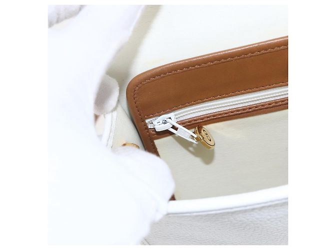 Borsa a Spalla Christian Dior in Pelle Bianca e Oro Auth BA8403 Bianco D'oro - vista 17