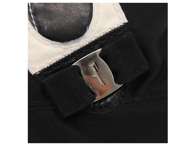 Borsa Vala in nylon e pelle Salvatore Ferragamo 2 in 1 Nero Argento Auth BA7673 - vista 10