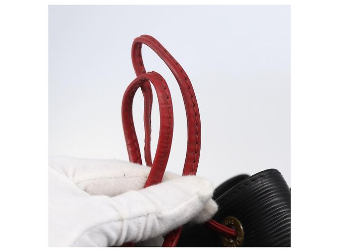 LOUIS VUITTON Epi Noe Schultertasche Bicolor Schwarz Rot M44017 LV Auth BA6524 - Ansicht 10