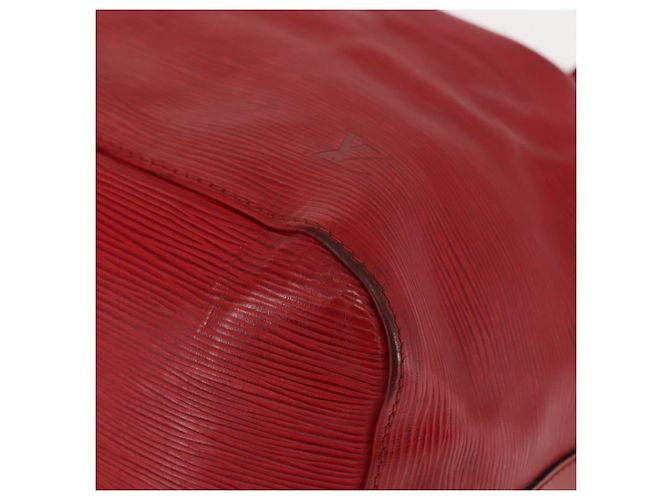 Noe LOUIS VUITTON Borsa a Spalla Petit Noé Epi Rossa M44107 LV Auth 147352 Rosso - vista 14