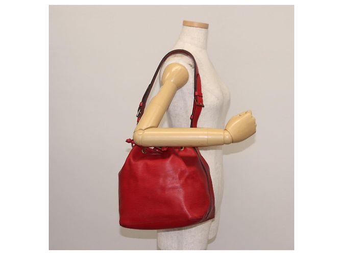 Noe LOUIS VUITTON Borsa a Spalla Petit Noé Epi Rossa M44107 LV Auth 147352 Rosso - vista 20