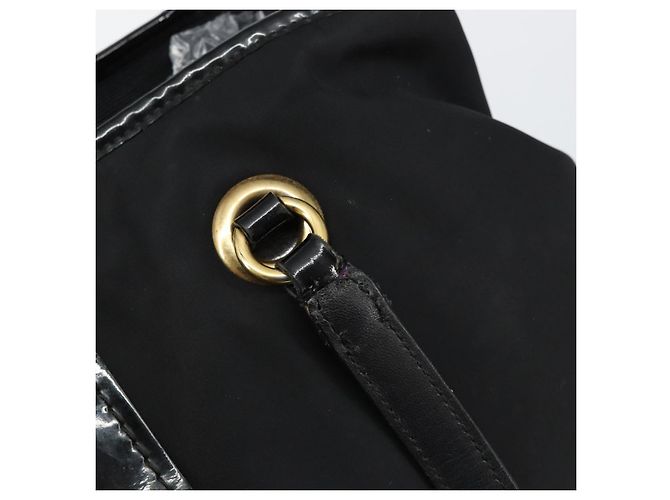 Borsa Tote Salvatore Ferragamo in nylon nero e oro Auth bs29903 D'oro - vista 10