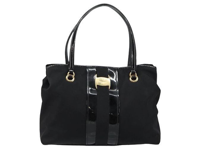Borsa Tote Salvatore Ferragamo in nylon nero e oro Auth bs29903 D'oro - vista 13