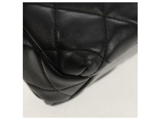 CHANEL Borsa a Catena Matelassé con Charm Perla Pelle di Agnello Nero Oro CC Auth 146362SM D'oro - vista 17