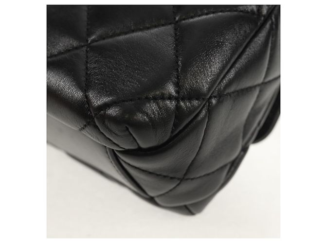 CHANEL Borsa a Catena Matelassé con Charm Perla Pelle di Agnello Nero Oro CC Auth 146362SM D'oro - vista 18