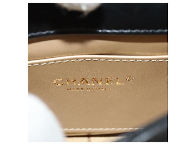 CHANEL Borsa a Catena Matelassé con Charm Perla Pelle di Agnello Nero Oro CC Auth 146362SM D'oro - vista 23