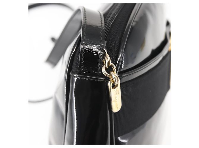 Vala Schultertasche Emaille Schwarz Gold Salvatore Ferragamo Auth gh815 Golden - Ansicht 10