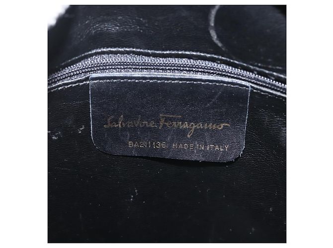 Vala Schultertasche Emaille Schwarz Gold Salvatore Ferragamo Auth gh815 Golden - Ansicht 12