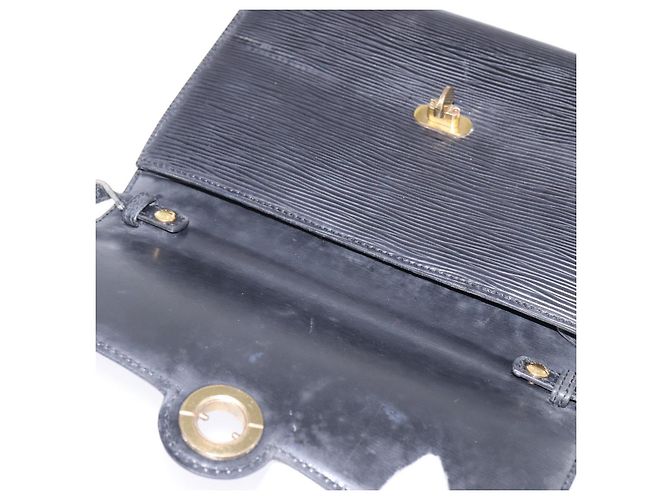LOUIS VUITTON Epi Pochette Arche Borsa a Spalla Nera M52572 LV Auth 144945 Nero - vista 9