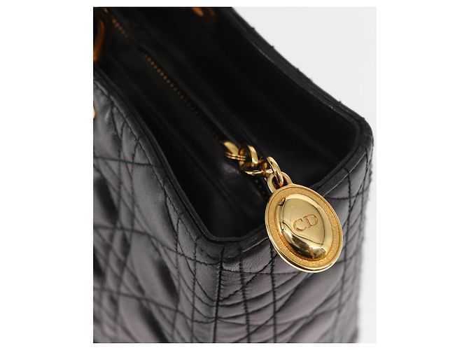 Christian Dior Borsa Tote Lady Dior Canage in Pelle di Agnello Nera Oro Auth 157801 Nero D'oro - vista 14