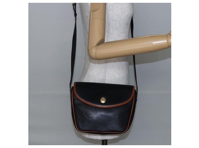 Céline Borsa a Spalla CELINE in Pelle Nera e Oro Auth ep11125 Nero D'oro - vista 22