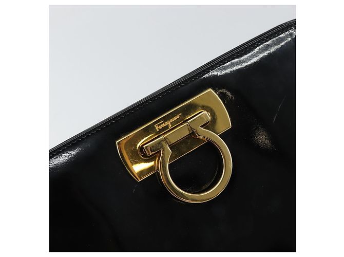 Borsa a Spalla Chain Gancini Salvatore Ferragamo Smalto Nero Oro Auth 157615 - vista 14