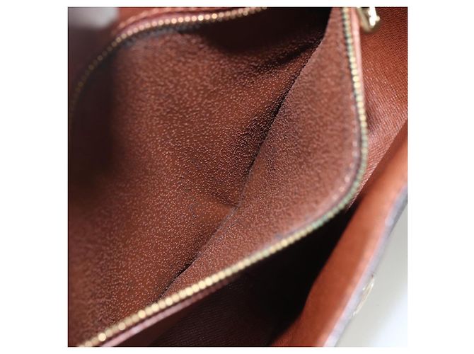 LOUIS VUITTON Monogram Saint Cloud GM Shoulder Bag M51242 LV Auth 155260 - view 11