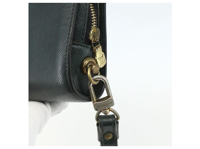 LOUIS VUITTON Clutch Baikal Taiga Épicea M30184 LV Auth ka487 - vista 9