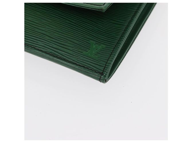 LOUIS VUITTON Clutch Jena Epi Verde M52724 LV Auth 155008 - vista 15