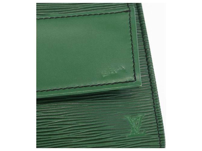 LOUIS VUITTON Clutch Jena Epi Verde M52724 LV Auth 155008 - vista 7