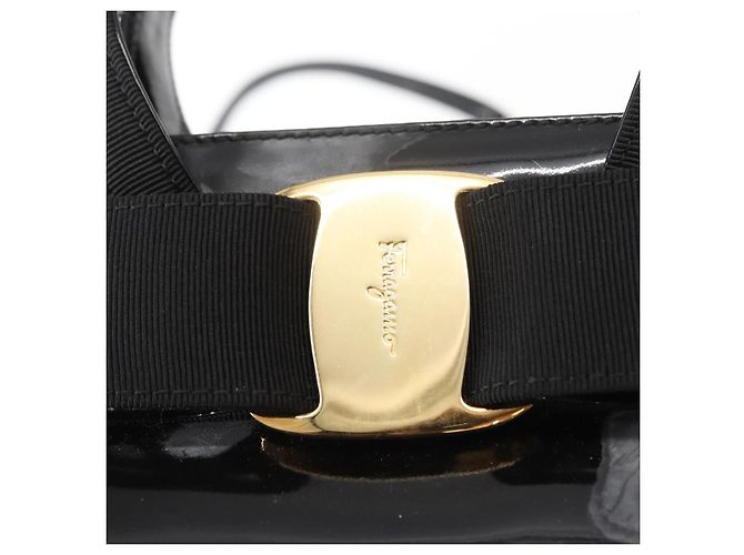 Borsa a Mano Salvatore Ferragamo Vala Smalto 2 vie Nero Oro Auth 156283 - vista 17
