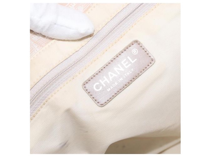 CHANEL Nuova Borsa da Viaggio in Nylon Rosa Oro CC Auth BA8665 D'oro - vista 15