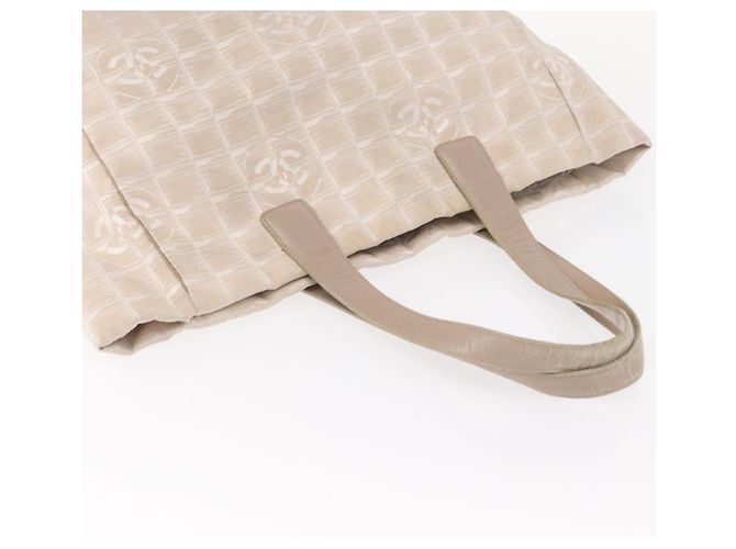 CHANEL Nuova Borsa da Viaggio in Nylon Rosa Oro CC Auth BA8665 D'oro - vista 7