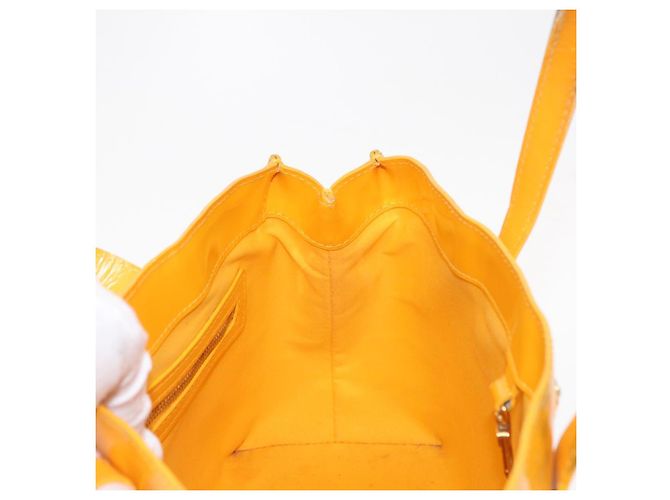 LOUIS VUITTON Borsa Wilshire PM Monogram Vernis Giallo Passione M91725 Auth 154194 - vista 21
