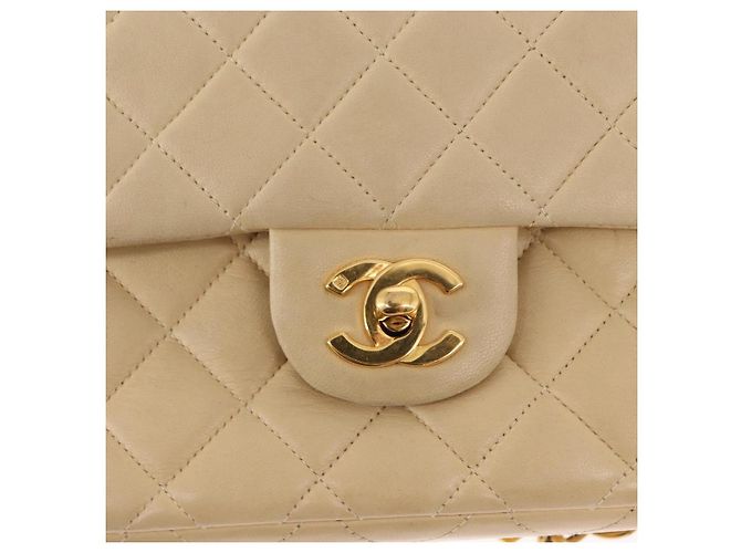 CHANEL Matelassé Rucksack aus Lammleder Beige Gold CC Auth 146557V Golden - Ansicht 14