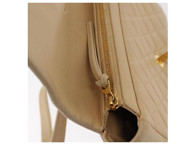 CHANEL Matelassé Rucksack aus Lammleder Beige Gold CC Auth 146557V Golden - Ansicht 16