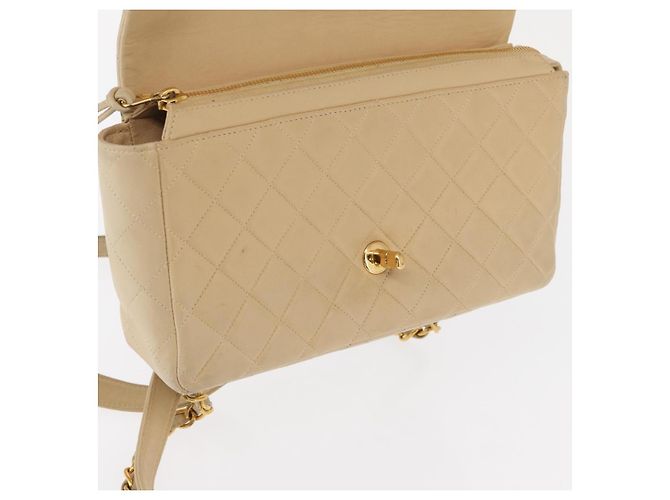 CHANEL Matelassé Rucksack aus Lammleder Beige Gold CC Auth 146557V Golden - Ansicht 18