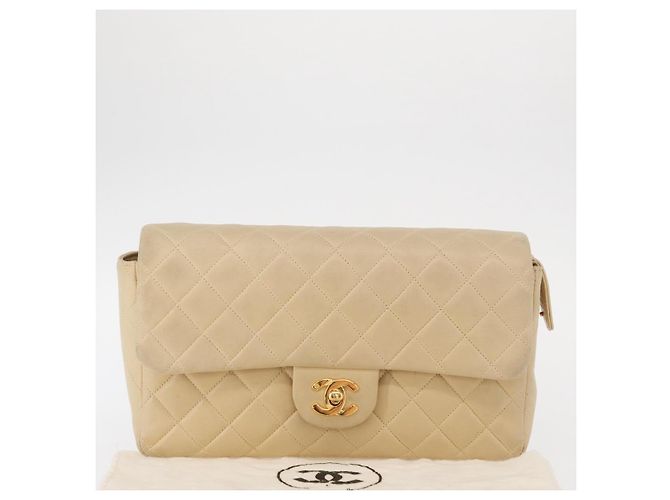 CHANEL Matelassé Rucksack aus Lammleder Beige Gold CC Auth 146557V Golden - Ansicht 28