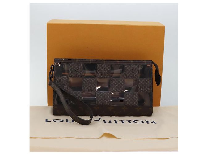 POCHETTE STAND SCACCHI MONOGRAMMA LOUIS VUITTON M81588 LV Auth 90498SM - vista 12