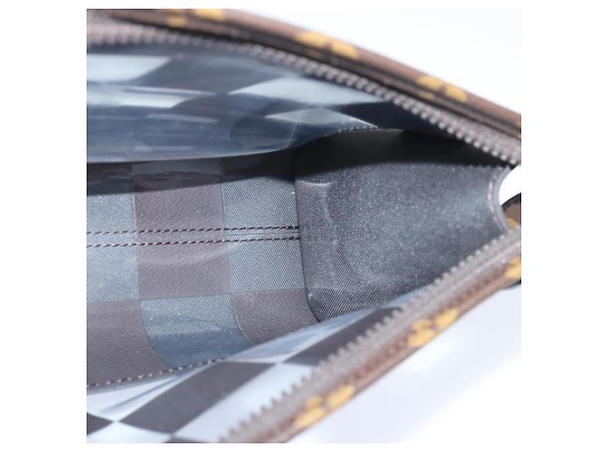 POCHETTE STAND SCACCHI MONOGRAMMA LOUIS VUITTON M81588 LV Auth 90498SM - vista 19
