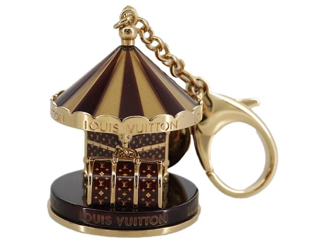 LOUIS VUITTON Bijoux Sac Carrousel Charm metallo Oro M66782 LV Auth 97979SAM D'oro - vista 13